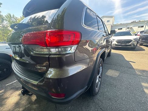 Used 2017 Jeep Grand Cherokee Limited AWD/4WD image 10