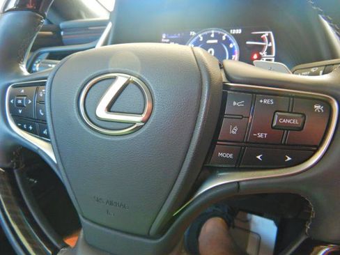 Used 2021 Lexus ES 250 w/ Premium Package image 17