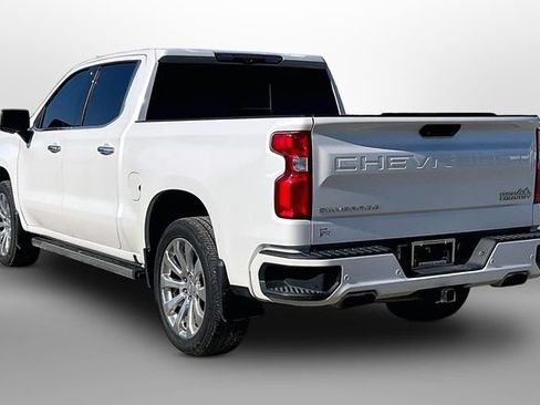Used 2020 Chevrolet Silverado 1500 High Country w/ Technology Package AWD/4WD image 12