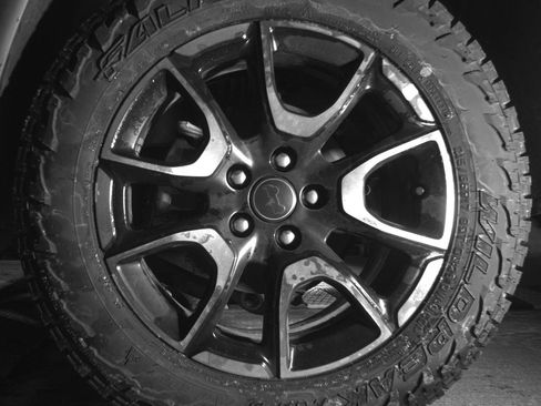Used 2025 Jeep Compass Trailhawk AWD/4WD image 14