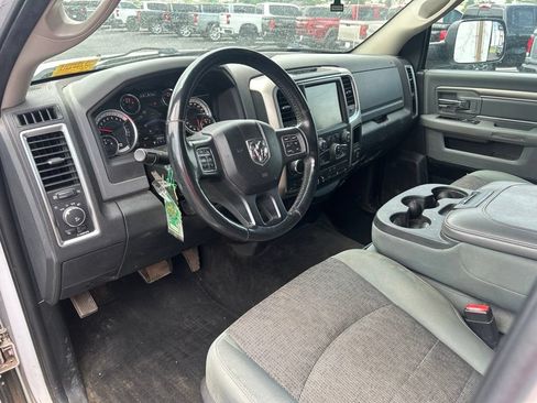 Used 2015 RAM 1500 Classic SLT w/ SLT Plus D←cor Group AWD/4WD image 15