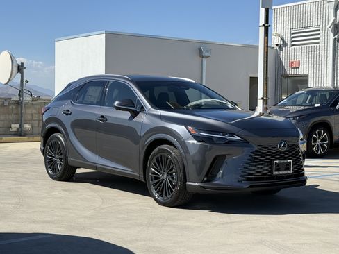 New 2026 Lexus RX 450h AWD image 2