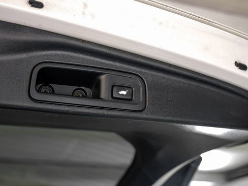 Used 2018 Honda Pilot Elite image 55