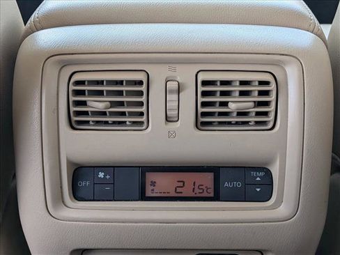 Used 2019 Nissan Pathfinder Platinum image 17