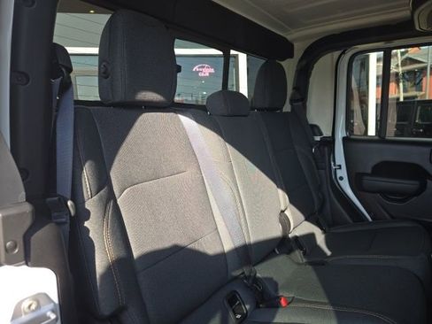 New 2026 Jeep Gladiator Sport AWD/4WD image 40