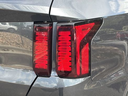 Used 2023 Kia Sorento S w/ Panoramic Sunroof Package FWD image 44