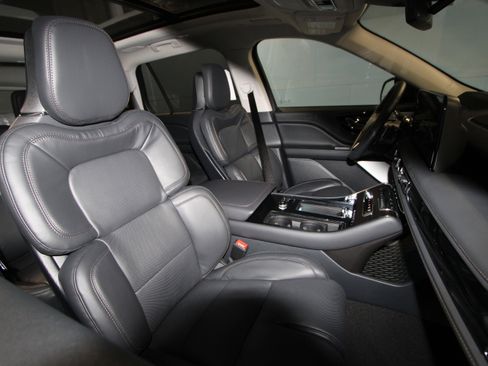 New 2026 Lincoln Aviator Reserve image 19