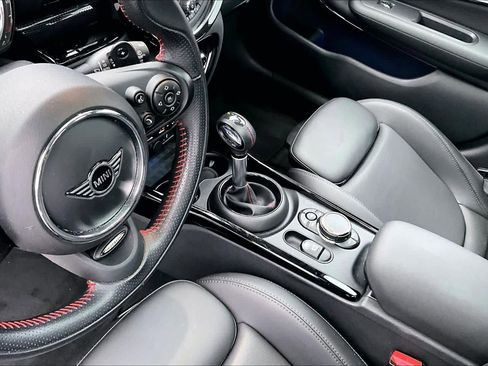 Used 2019 MINI Cooper Clubman S image 16