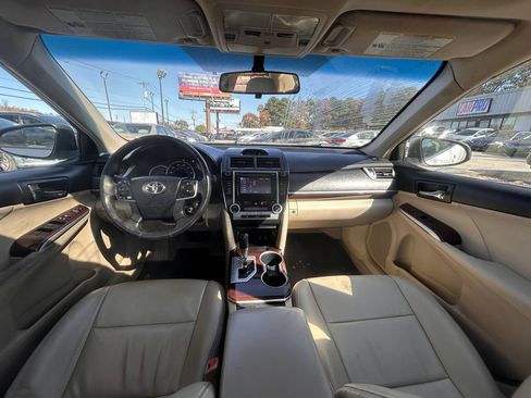 Used 2012 Toyota Camry XLE FWD image 15