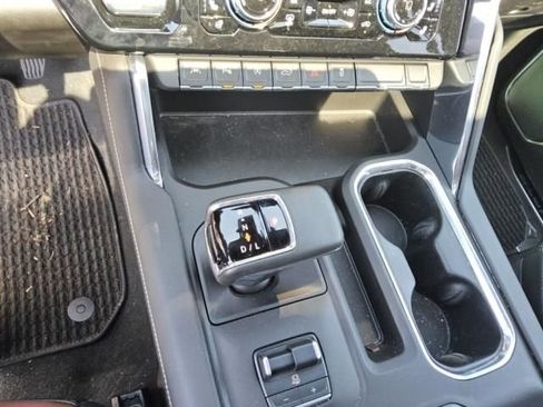 Used 2025 GMC Sierra 1500 Denali Ultimate AWD/4WD image 4