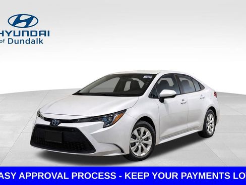 Used 2024 Toyota Corolla LE image 1