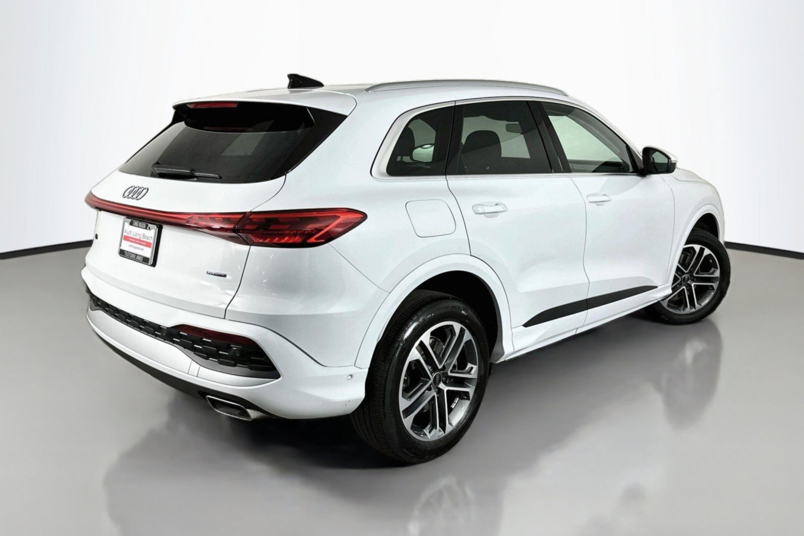 Used 2026 Audi Q5 Premium w/ Convenience Package AWD/4WD image 14