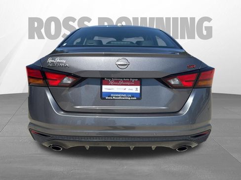 Used 2024 Nissan Altima 2.5 SR FWD image 5