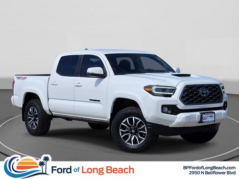 Used 2023 Toyota Tacoma TRD Sport w/ Black Out Package (TMS) AWD/4WD image 1