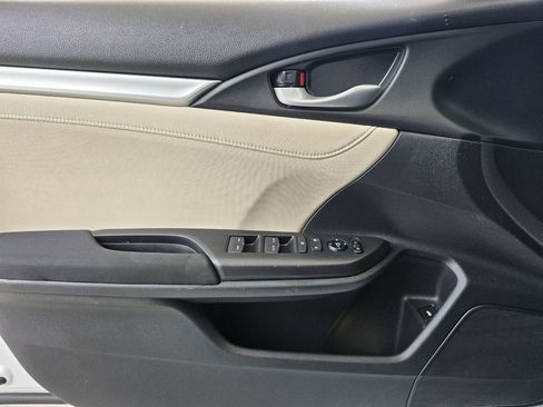Used 2021 Honda Civic EX image 18