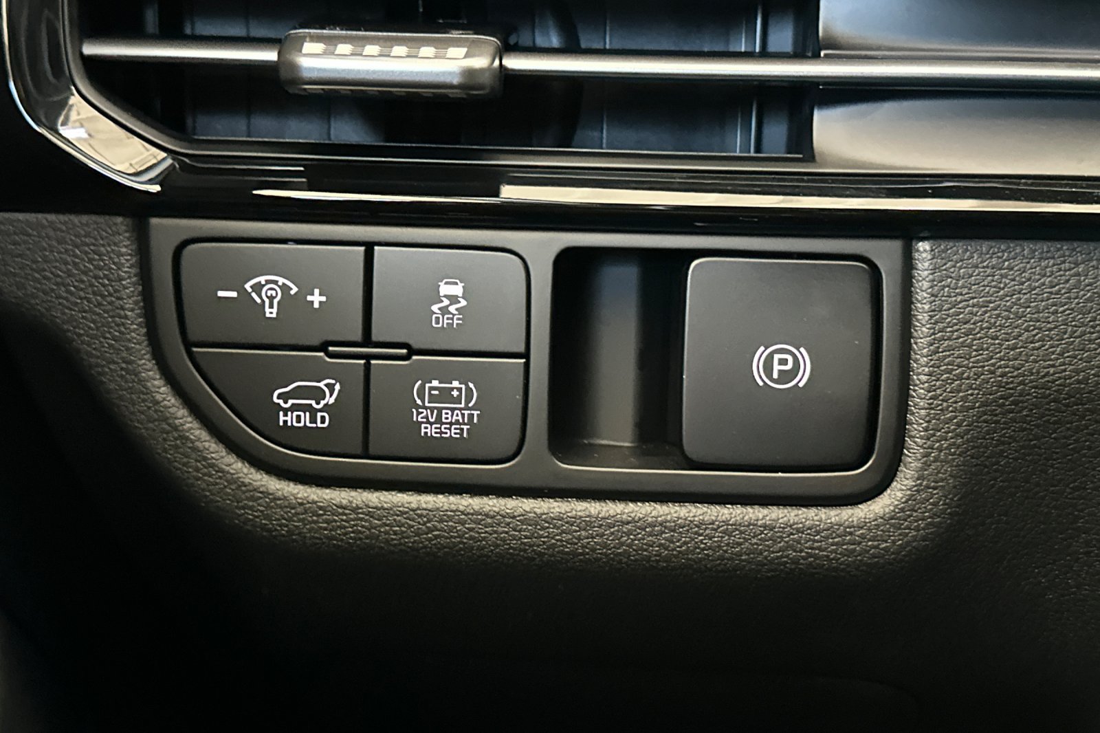 Used 2026 Kia Sportage EX AWD/4WD image 30