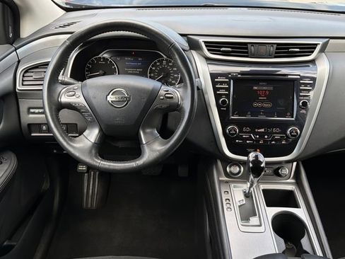 Used 2021 Nissan Murano SV FWD image 2