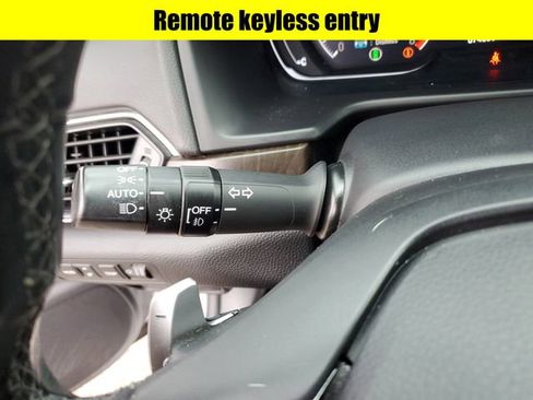 Used 2021 Honda Accord Touring image 14