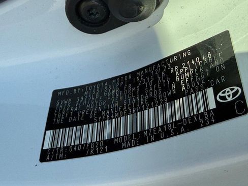 Used 2024 Toyota Corolla LE image 31