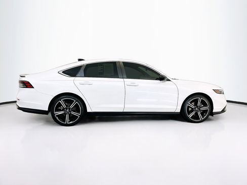 Used 2024 Honda Accord Sport image 10