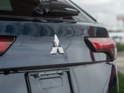 Used 2024 Mitsubishi Outlander SE Black Edition image 11