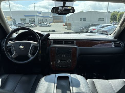 Used 2013 Chevrolet Tahoe LT w/ Luxury Package RWD image 29