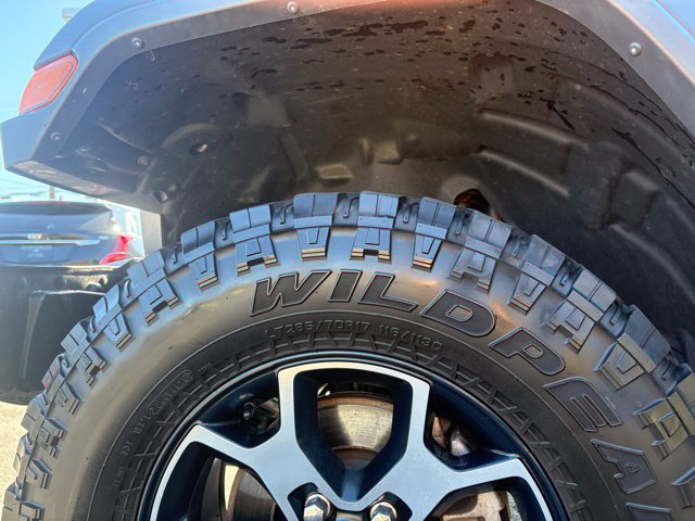 Used 2019 Jeep Wrangler Unlimited Rubicon w/ Cold Weather Group AWD/4WD image 13