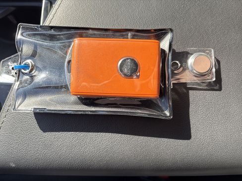 Used 2025 Volvo XC60 B5 Plus image 36