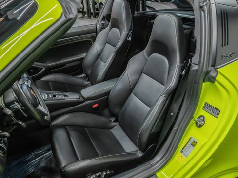 Used 2018 Porsche 911 Targa 4 GTS image 22