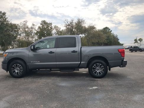 Used 2024 Nissan Titan SV w/ SV Convenience Package image 6