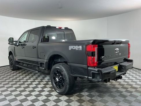 New 2026 Ford F250 Lariat w/ Black Appearance Package AWD/4WD image 6