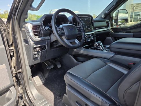 Used 2025 Ford F150 Lariat w/ Equipment Group 501A Mid AWD/4WD image 11