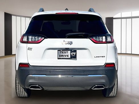 Used 2019 Jeep Cherokee Limited w/ Technology Group FWD image 4