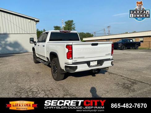 Used 2026 Chevrolet Silverado 2500 High Country w/ High Country Premium Package AWD/4WD image 7