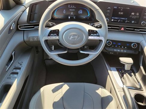 New 2025 Hyundai Elantra Sport image 11