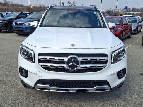 Used 2023 Mercedes-Benz GLB 250 4MATIC image 2