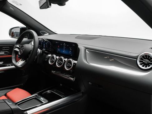 Used 2025 Mercedes-Benz GLA 35 AMG 4MATIC w/ Exclusive Trim Package image 15