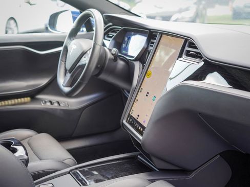 Used 2018 Tesla Model S 75D AWD/4WD image 11