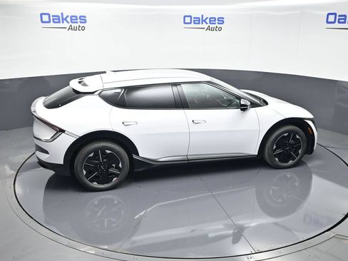 New 2026 Kia EV6 Wind RWD image 52