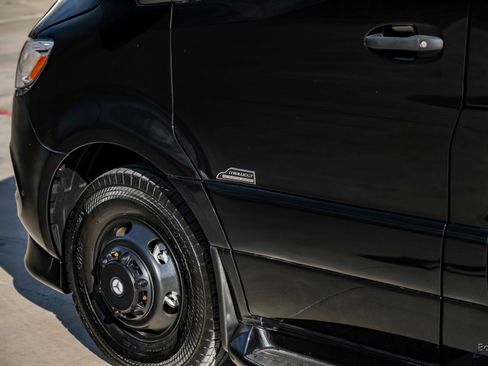 Used 2024 Mercedes-Benz Sprinter 3500 image 27