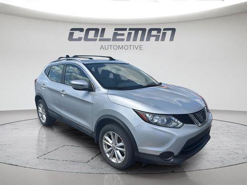 Used 2018 Nissan Rogue Sport SV AWD/4WD image 3