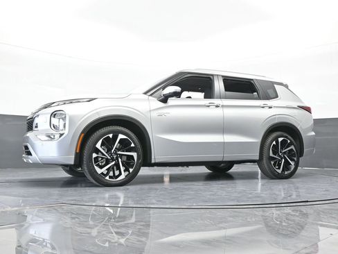New 2025 Mitsubishi Outlander SEL image 66