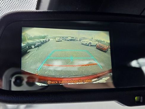 Used 2018 Toyota C-HR XLE FWD image 22