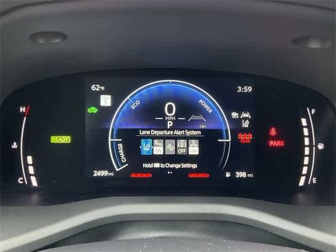 Used 2025 Toyota Camry SE image 27