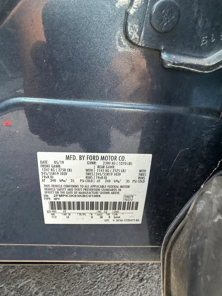 Used 2019 Ford Edge Titanium FWD image 22
