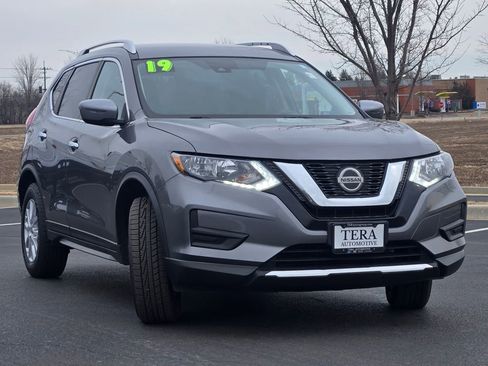 Used 2019 Nissan Rogue SV image 5