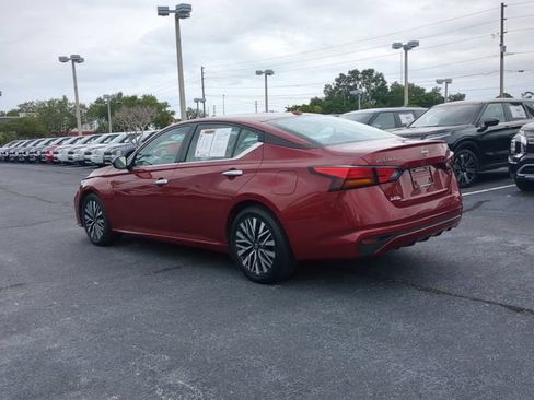 Used 2024 Nissan Altima 2.5 SV FWD image 8