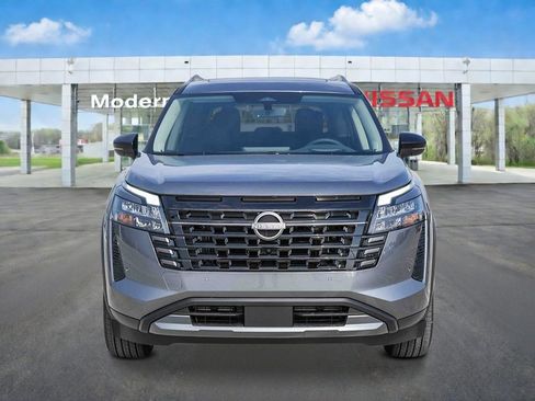 New 2026 Nissan Pathfinder Platinum FWD image 6