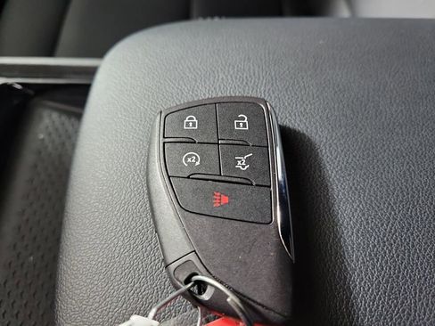 Used 2025 Chevrolet Blazer EV LT image 26