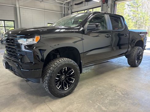 Used 2024 Chevrolet Silverado 1500 RST w/ Convenience Package II image 5